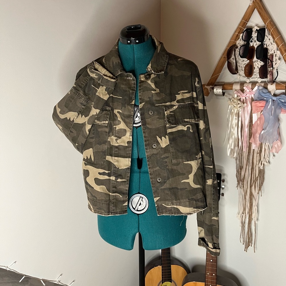 Camo jacket with dragon!